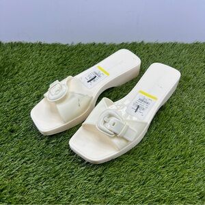 VERONICA BEARD Davina White Jelly Oversized Buckle Slide Sandals, Size 9M